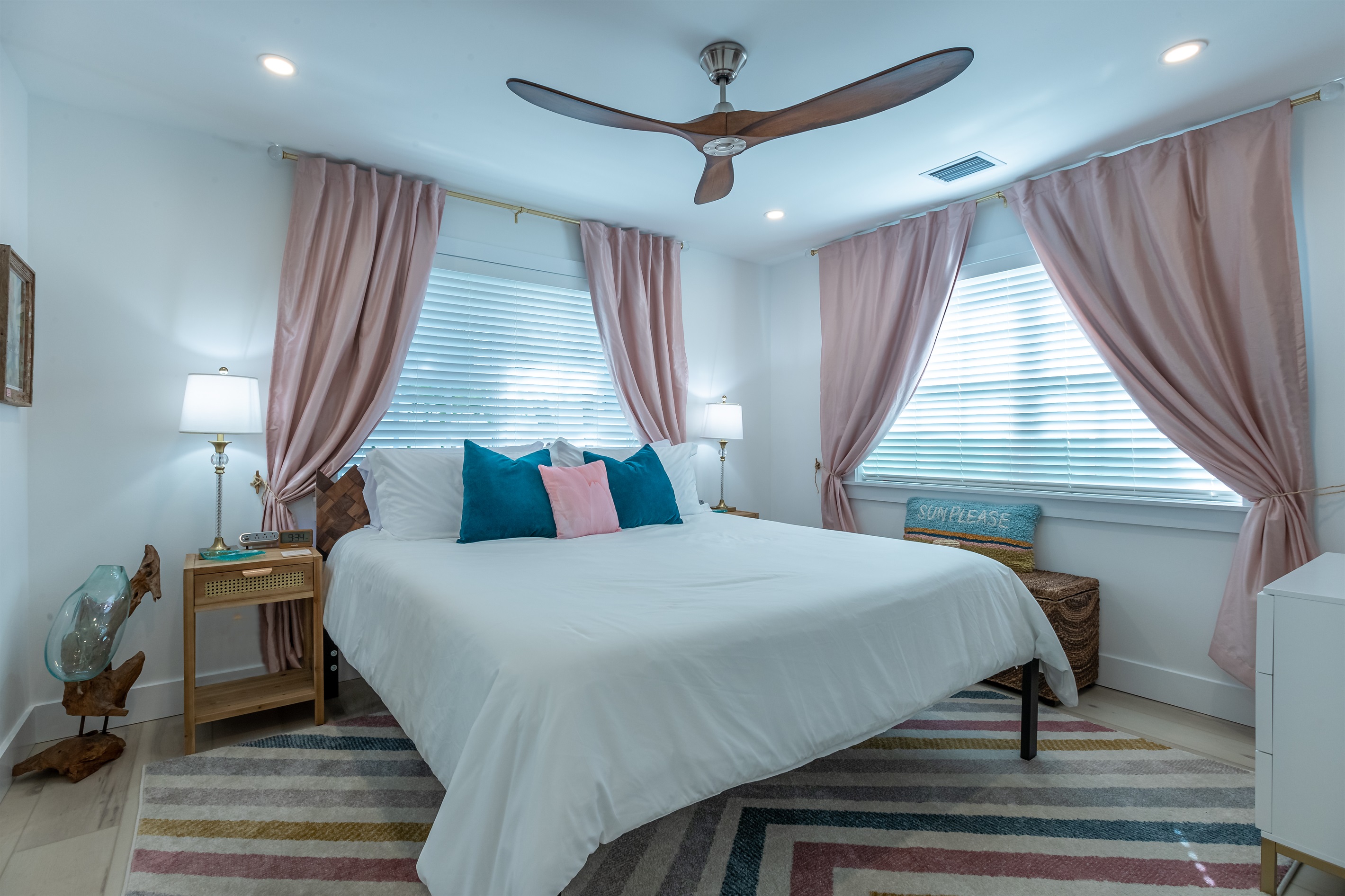 Serene Sanctuary: Bright space with plush bedding and artful decor for restful nights in Key West!