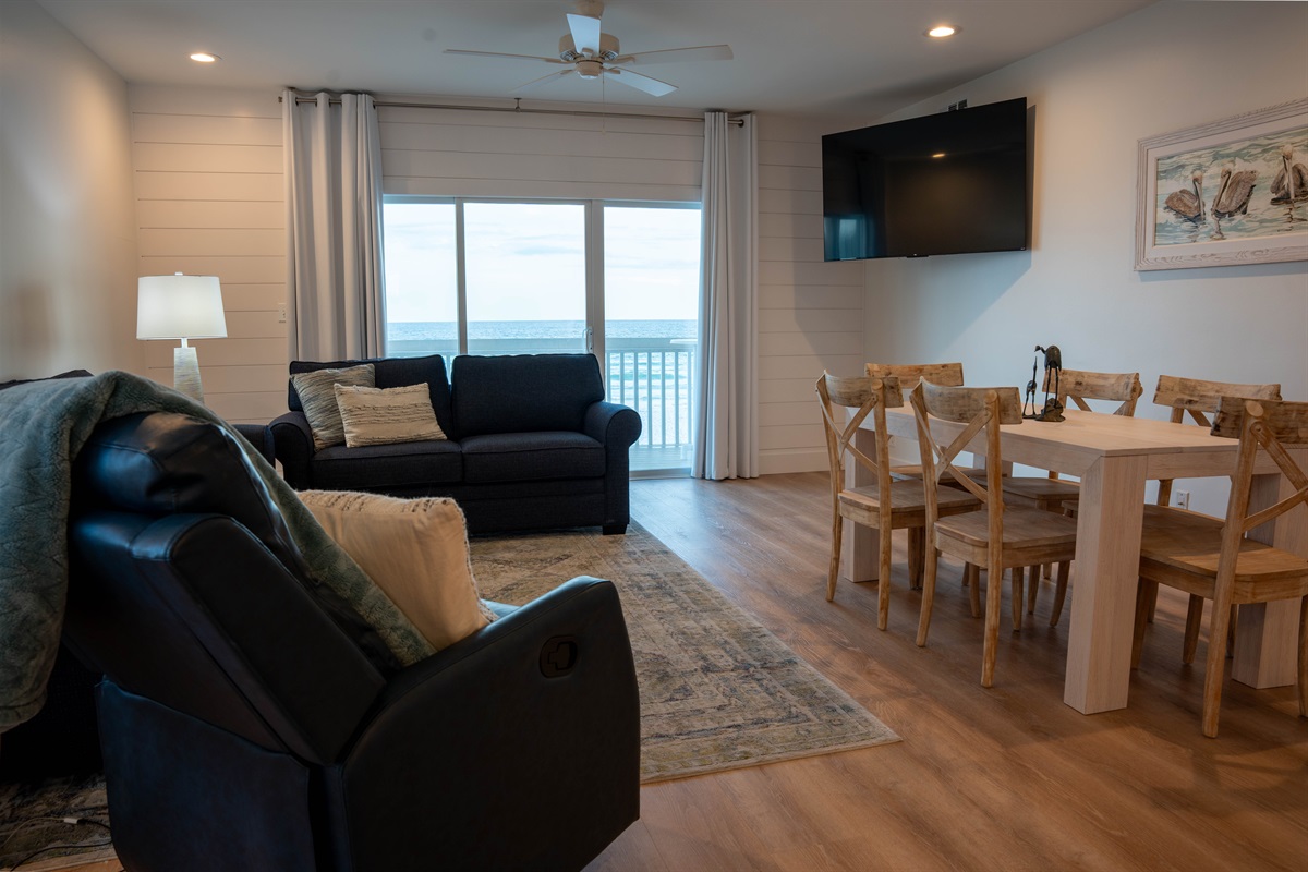 Ocean right out the door