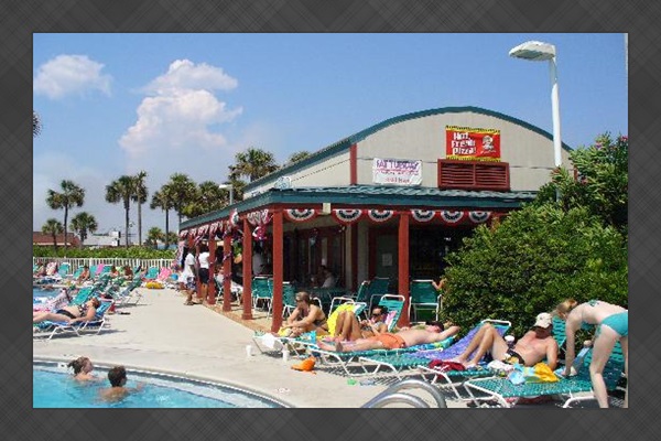 Poolside Bar and Grill