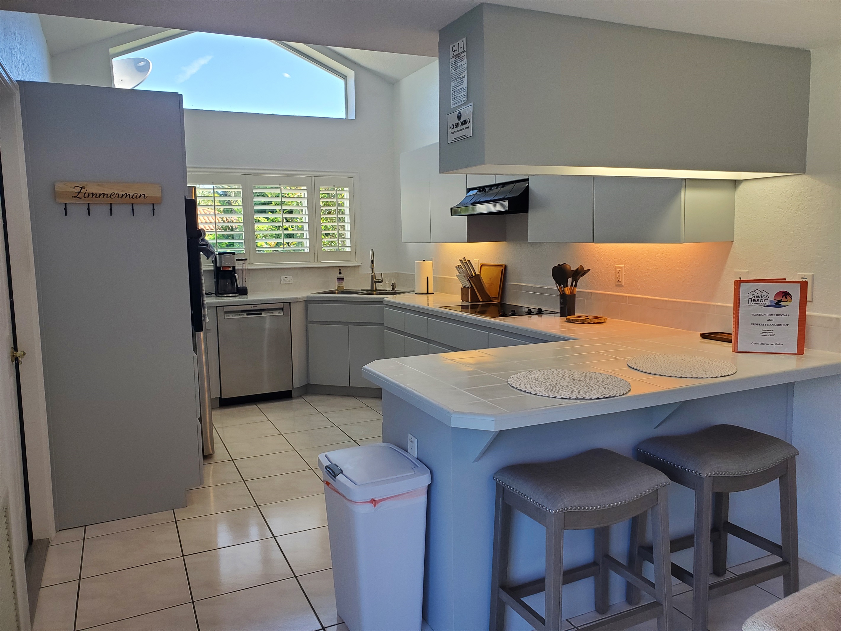 Kitchen and kitchen nook