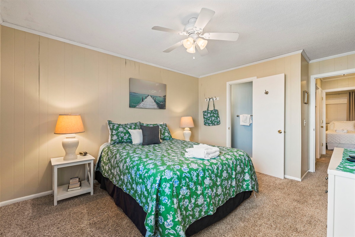 Master Bedroom with a Queen Bed, Smart TV and ensuite bathroom