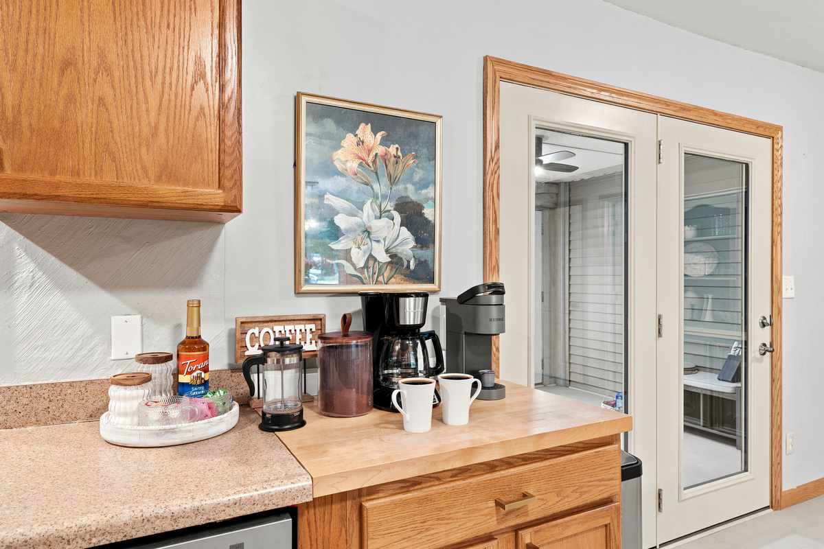 We couldn't forget our coffee or tea drinkers! Make coffee for one or 12 with the dual coffee maker. A french press is also available plus plenty of sweeteners and tea. 