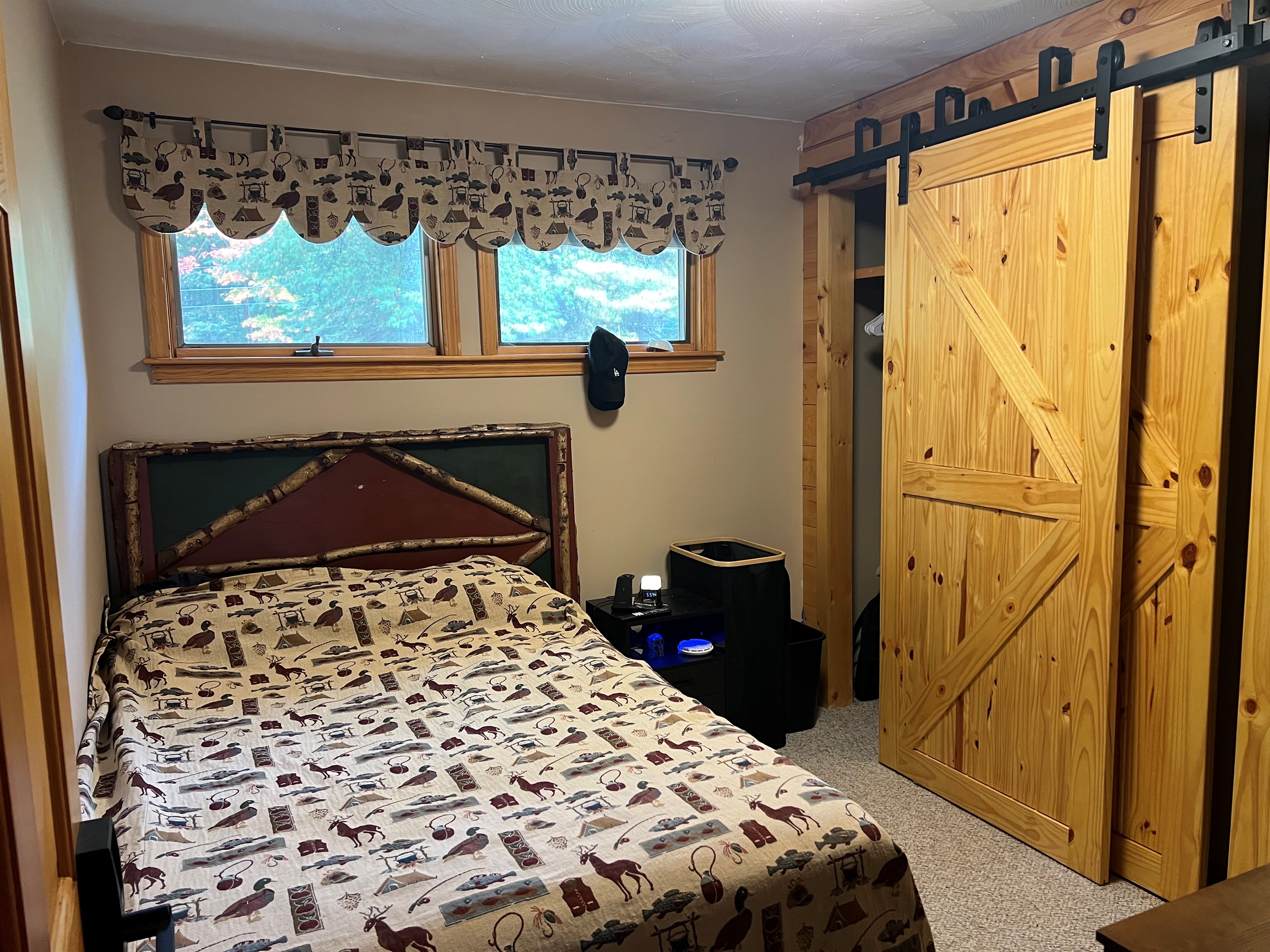 Separate guest room - 1 Double with TV