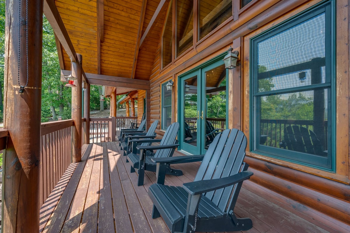 Private main porch