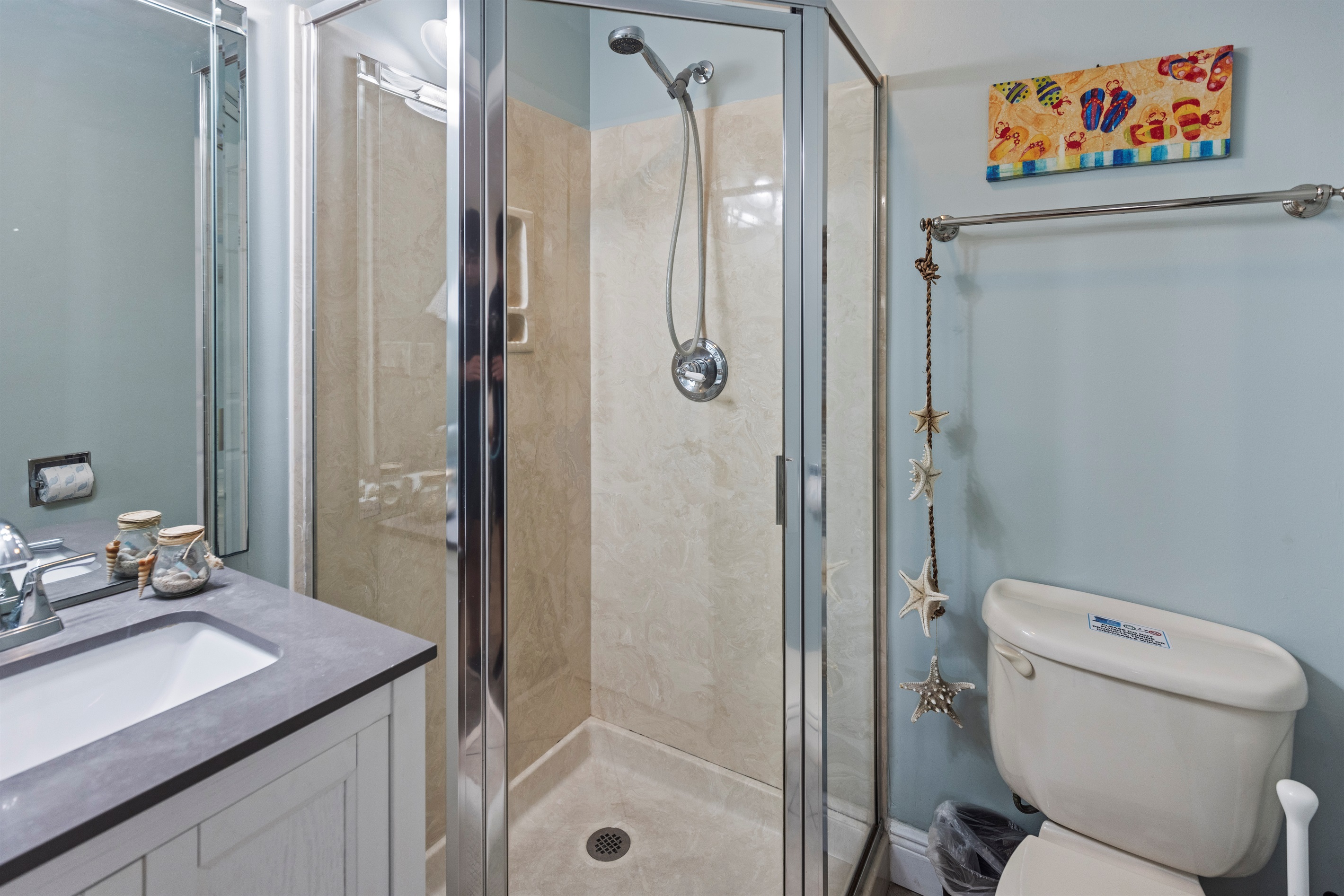 Bathroom (1st Floor)