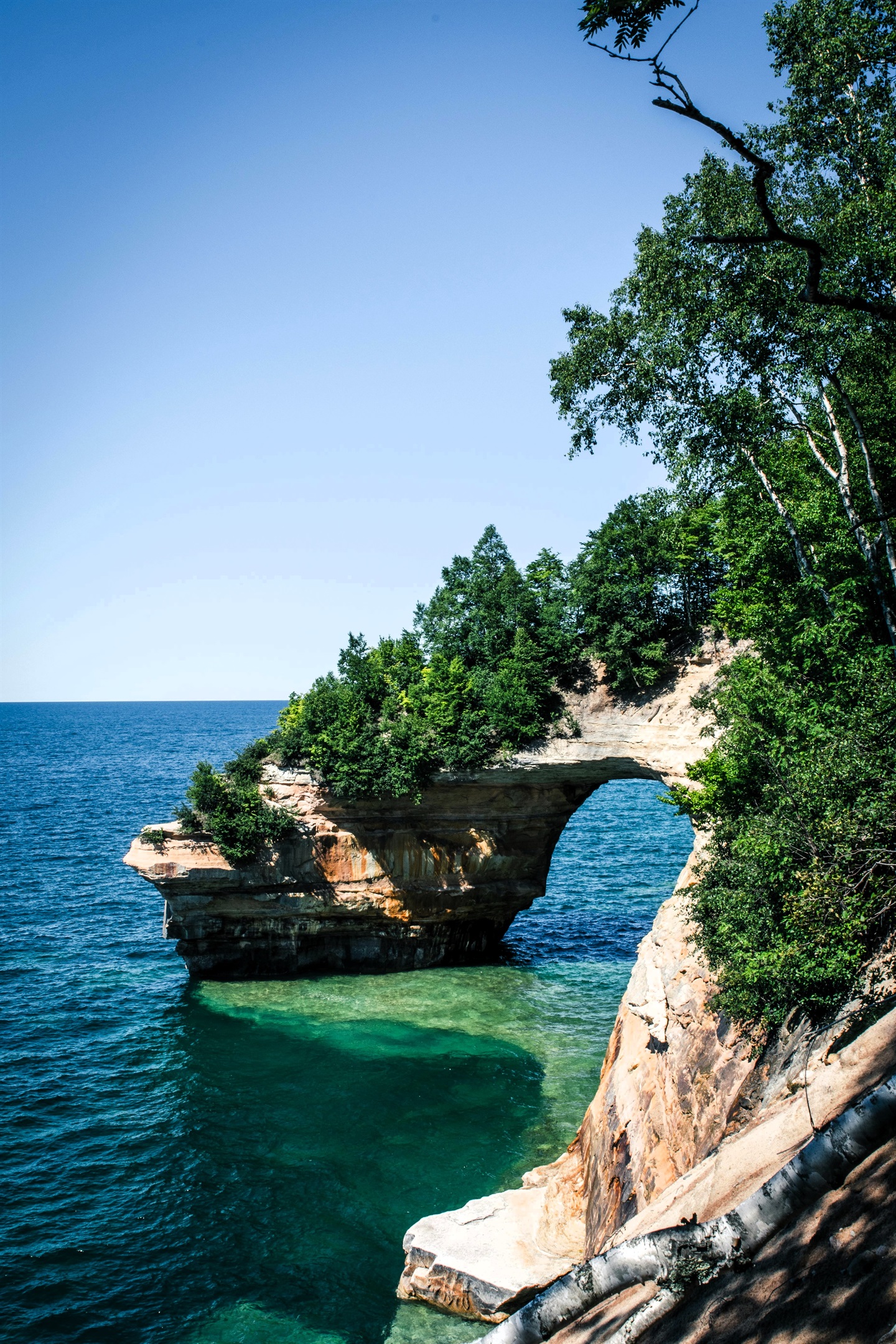 Visit Pictured Rocks National Park
