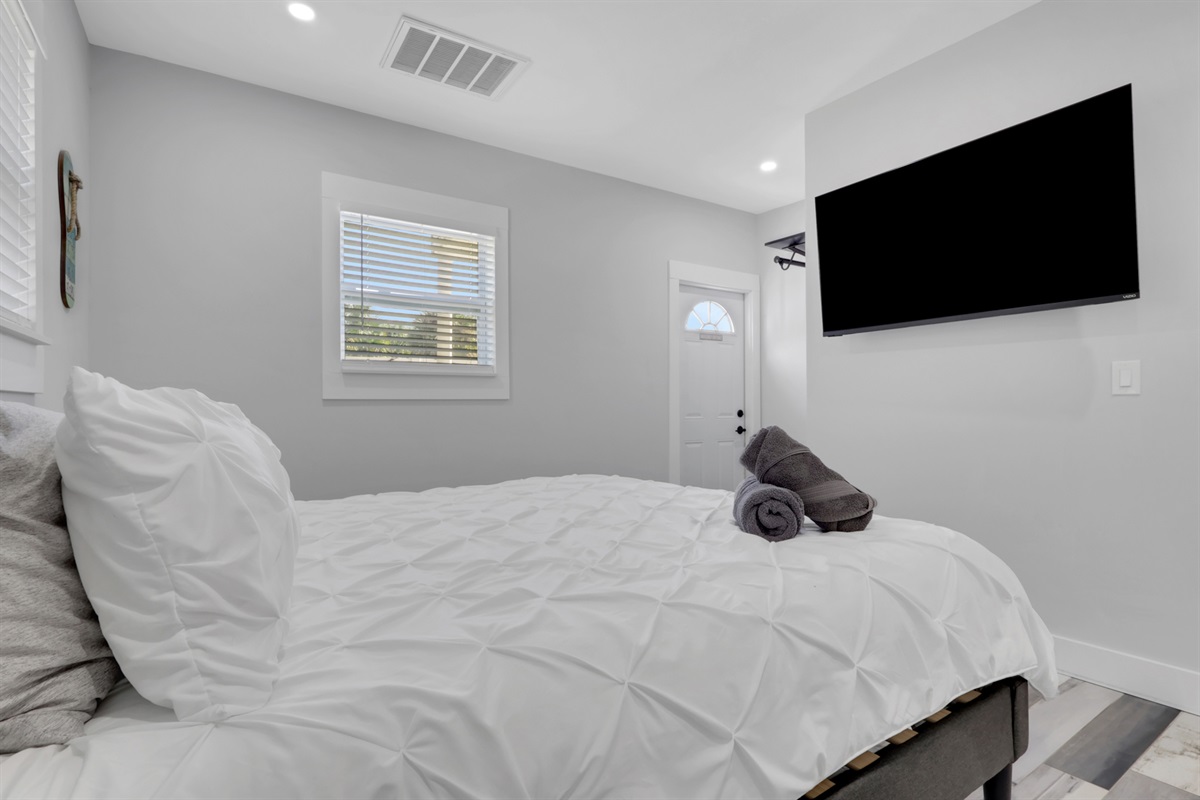 Guest House Master Bedroom (King)