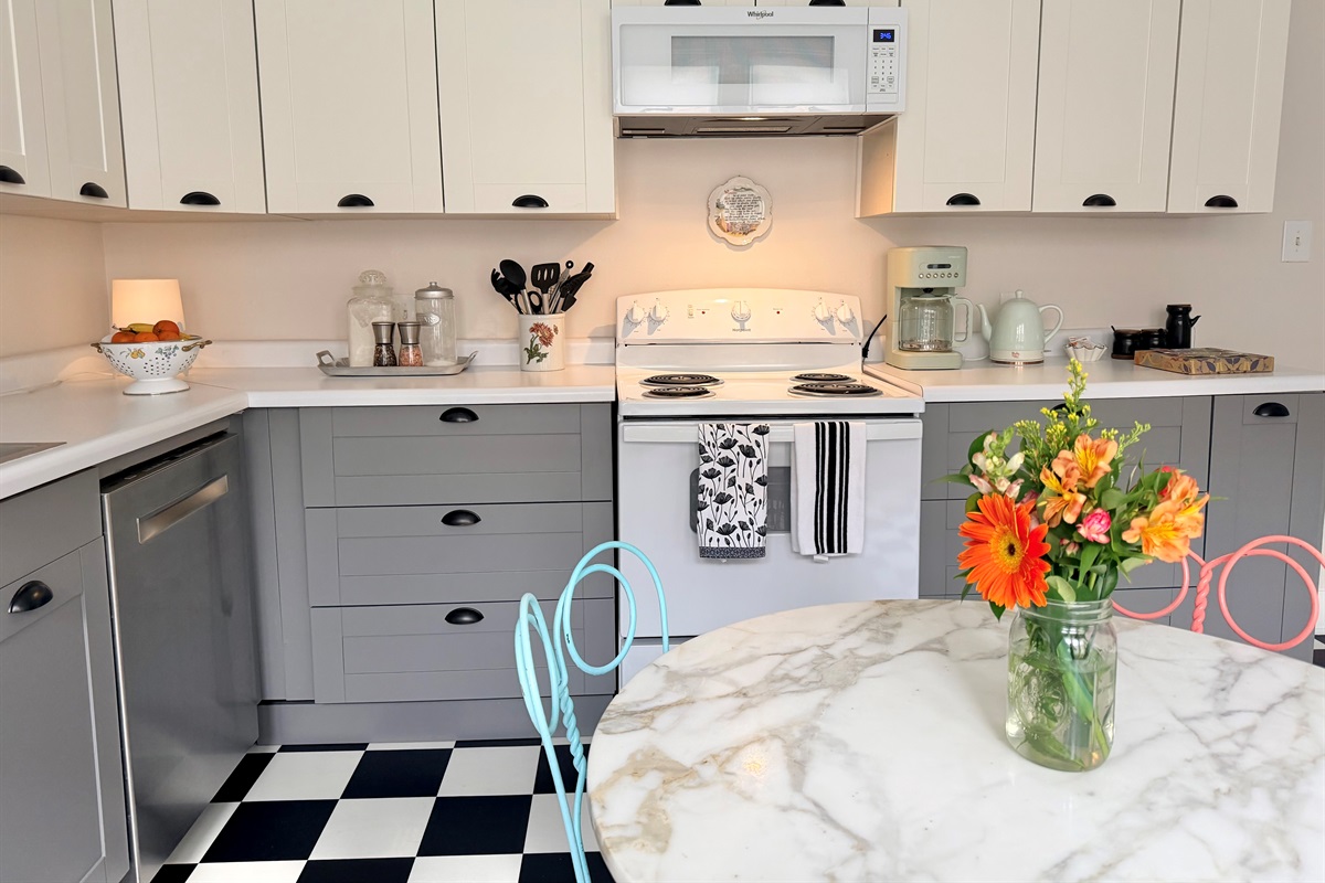 We take our mornings seriously at The Urban Chalet .. tea kettle, french press, drip brew, grinder & toaster - Amelia's Bakery is just up the block, and their croissants are truly next level.  