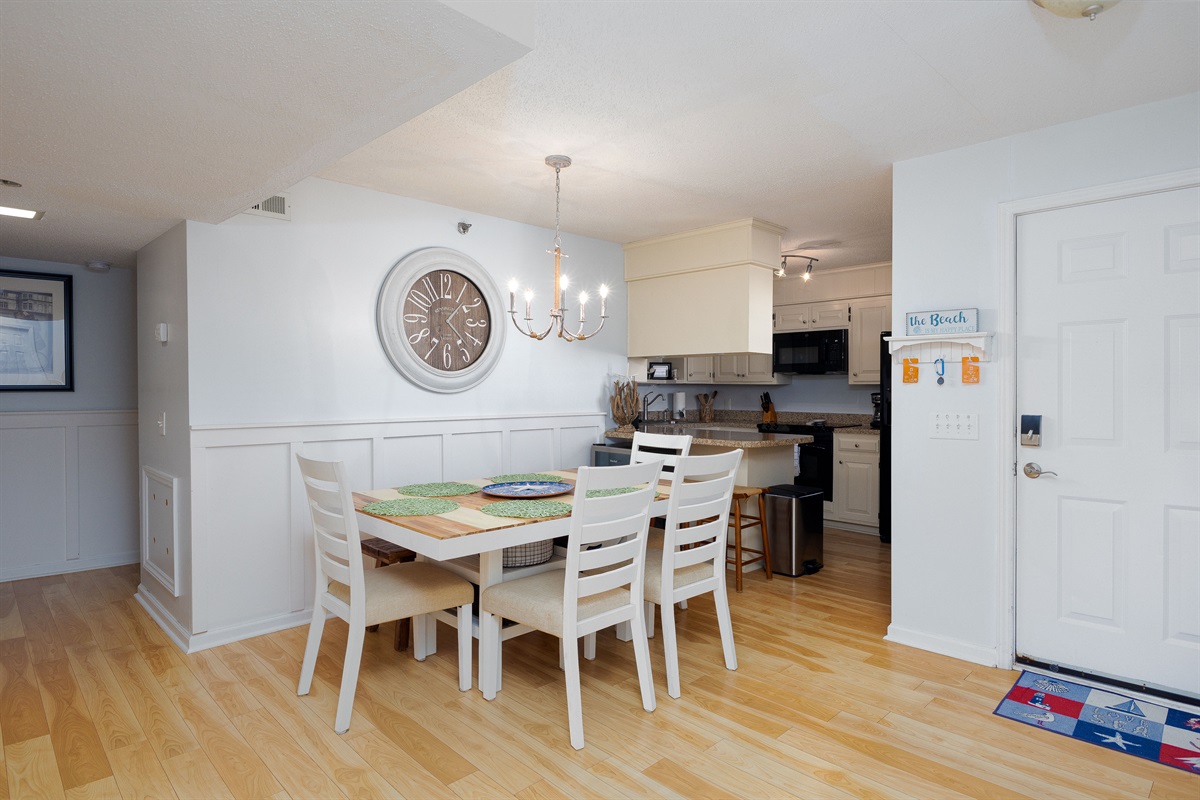 Dining area off the kitchen!