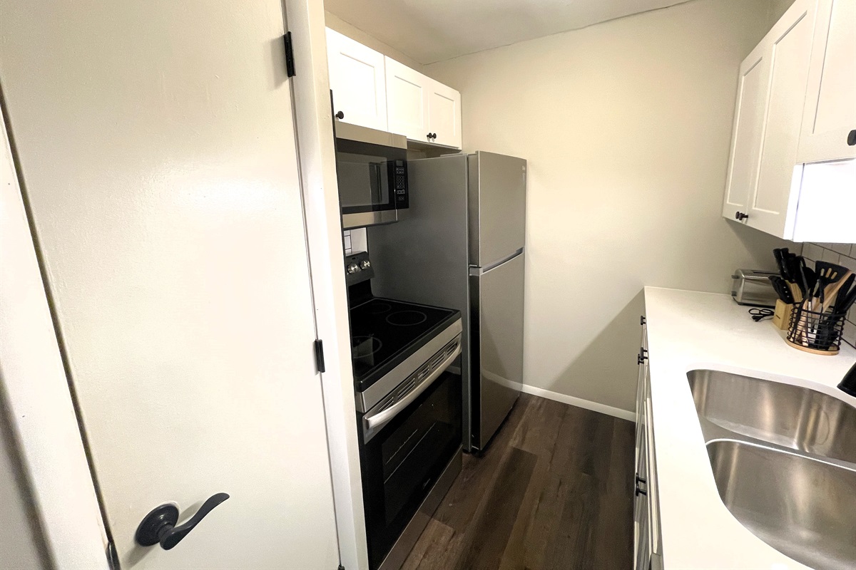 Kitchen with full size appliances and dishwasher