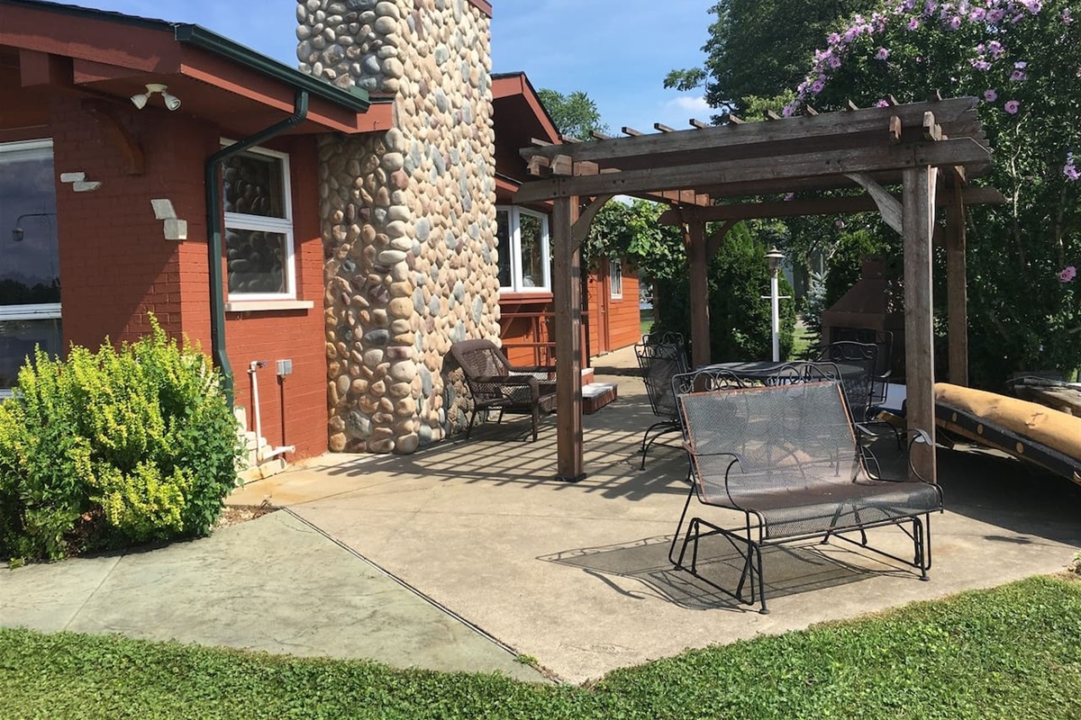 The Cedar Lodge on Big Fish Lake