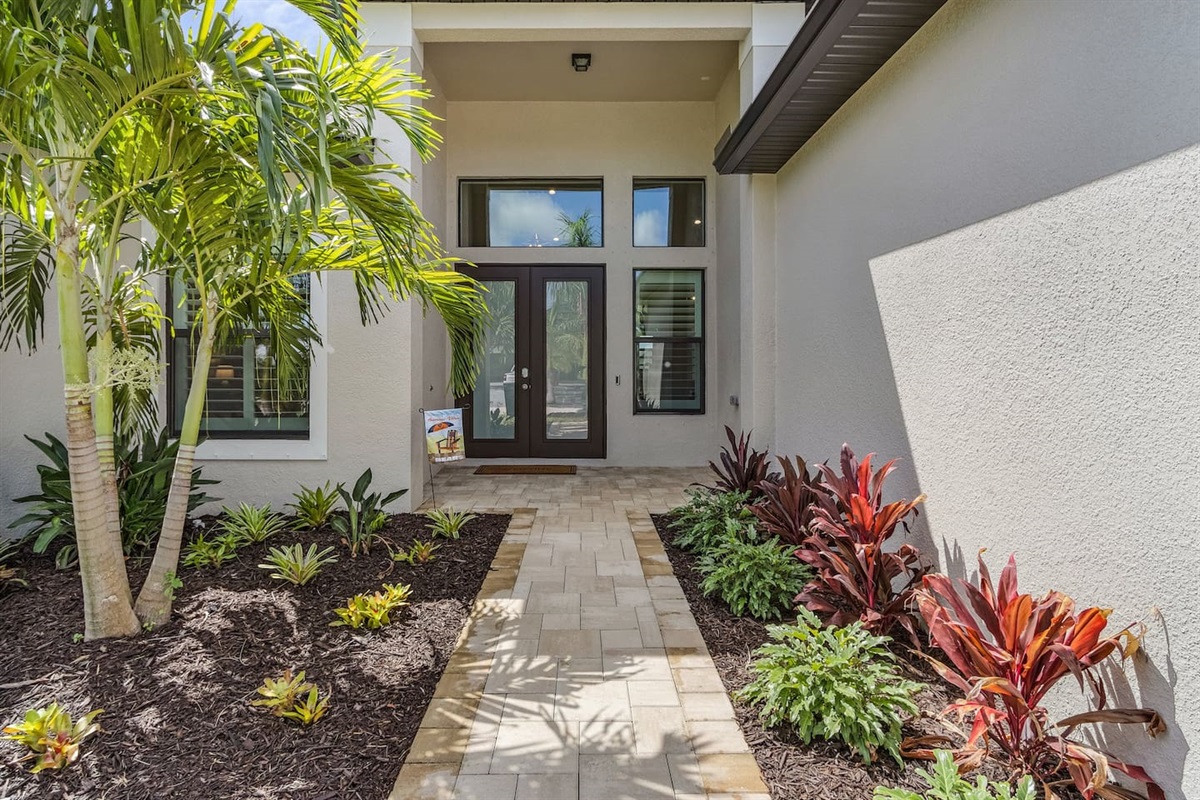 Step into paradise! Welcome to a world of luxury and tranquility!