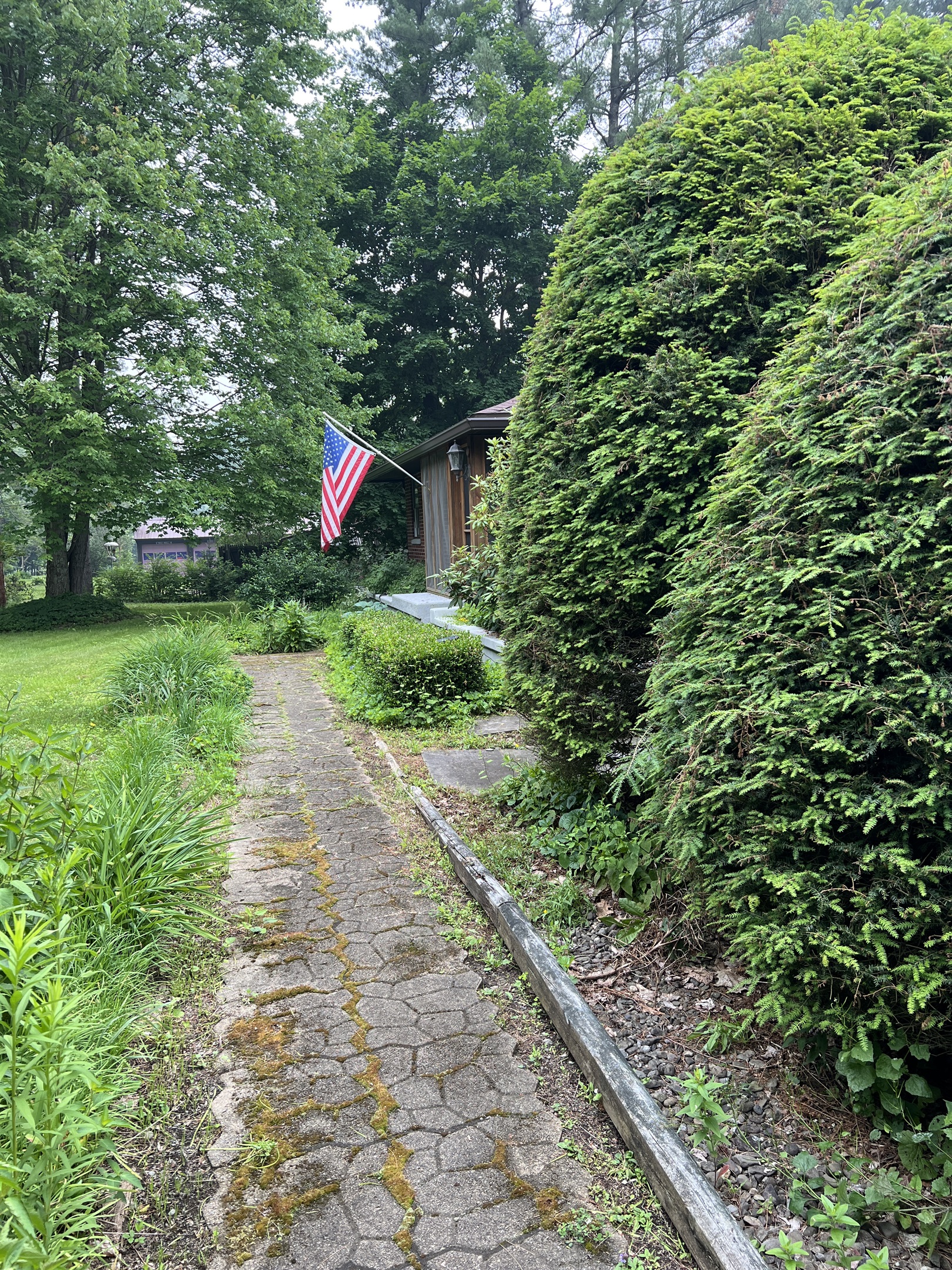 Path to front screened in porch