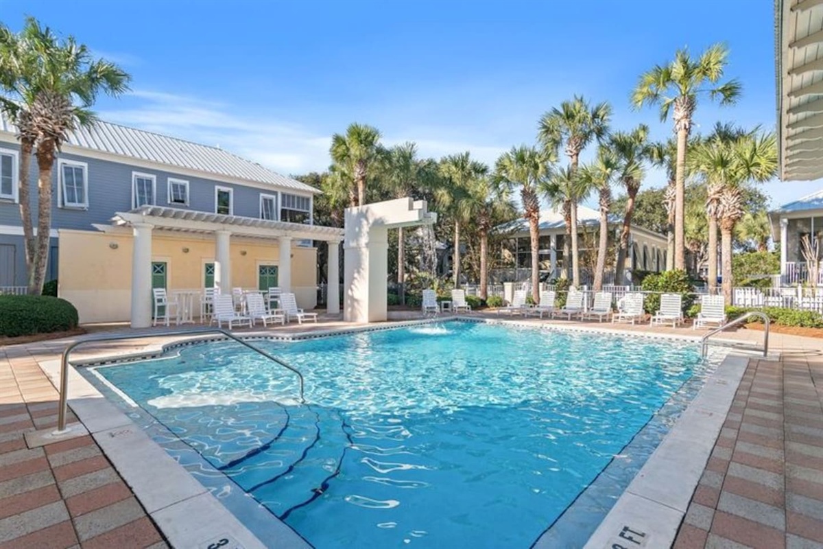 Frangista Community Pool