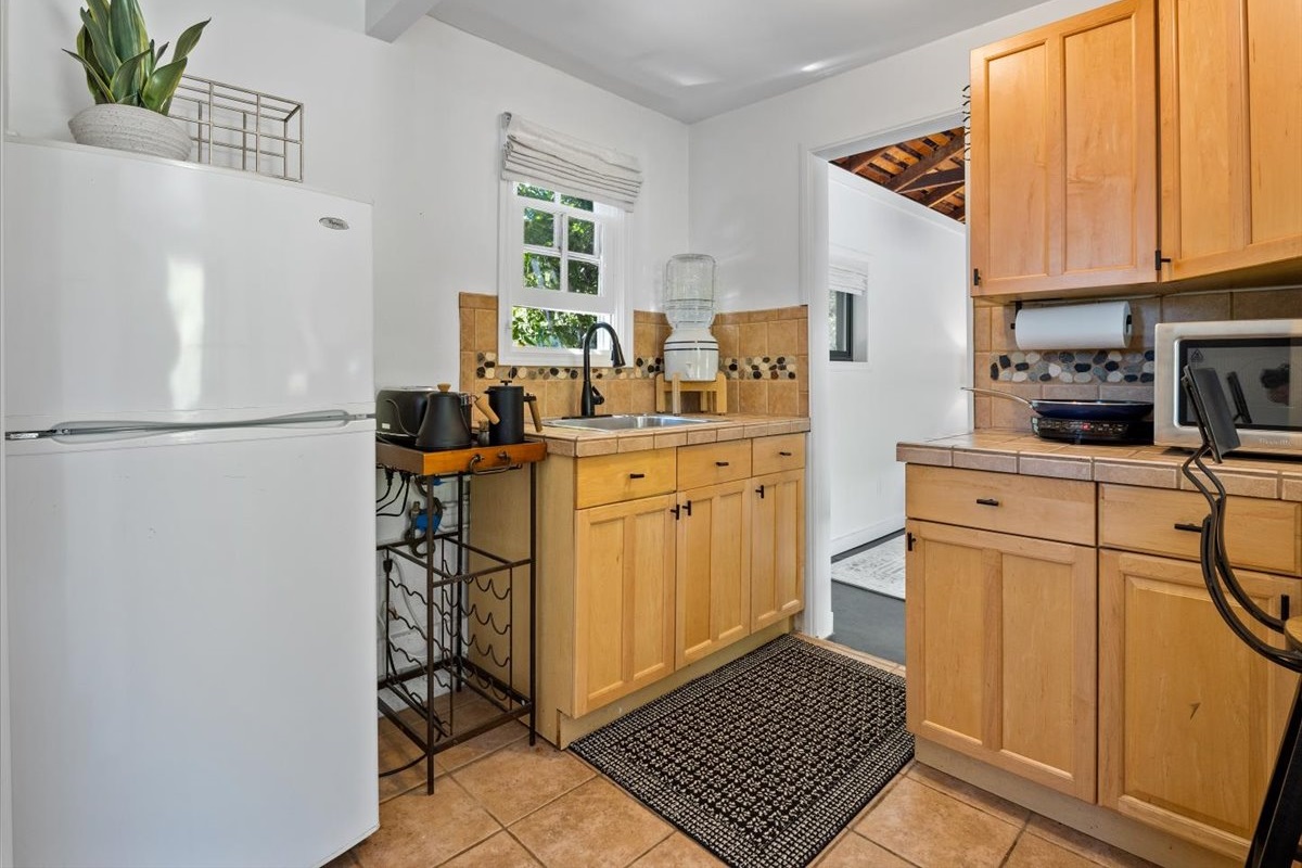 kitchen (new stainless fridge since this photo was taken)