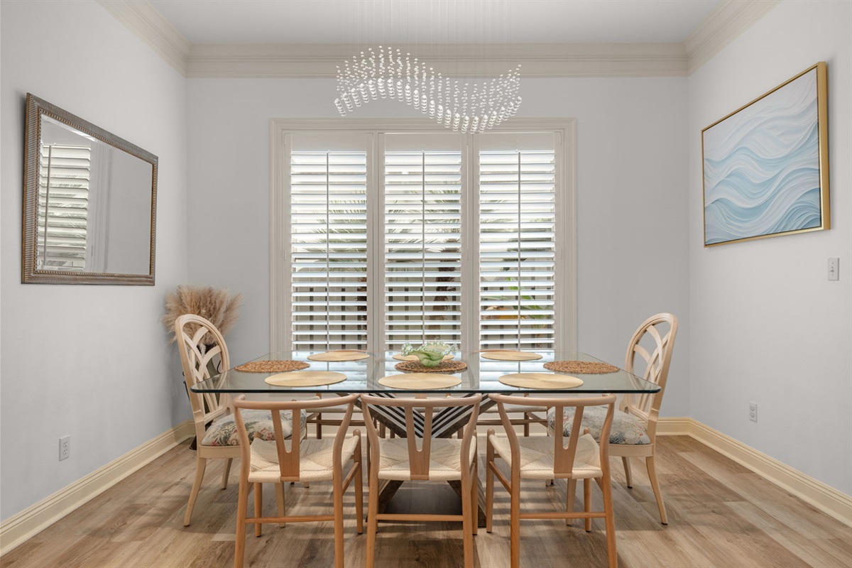 Comfortable seating for 6