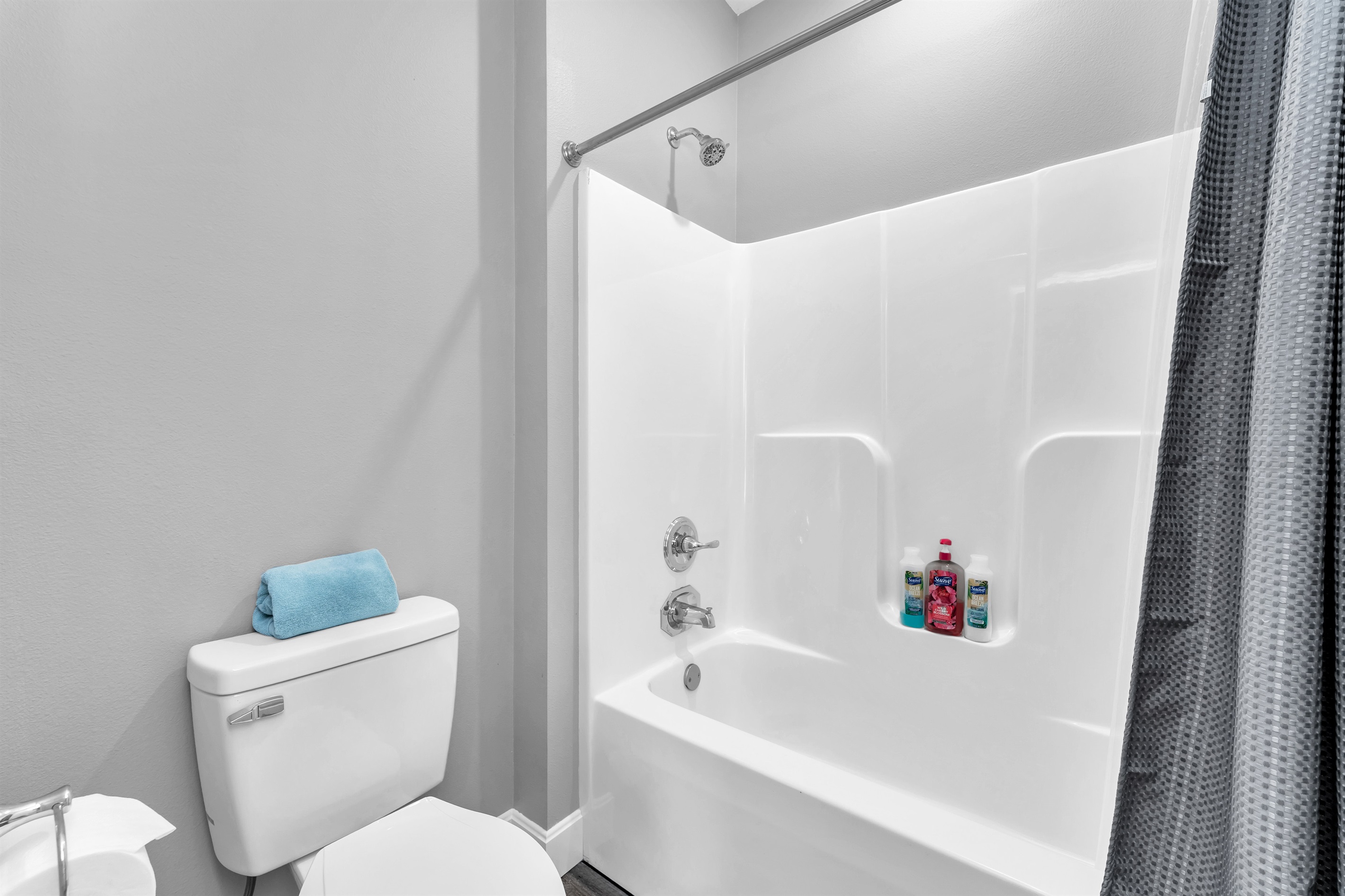 Bedroom#2 - tub/shower