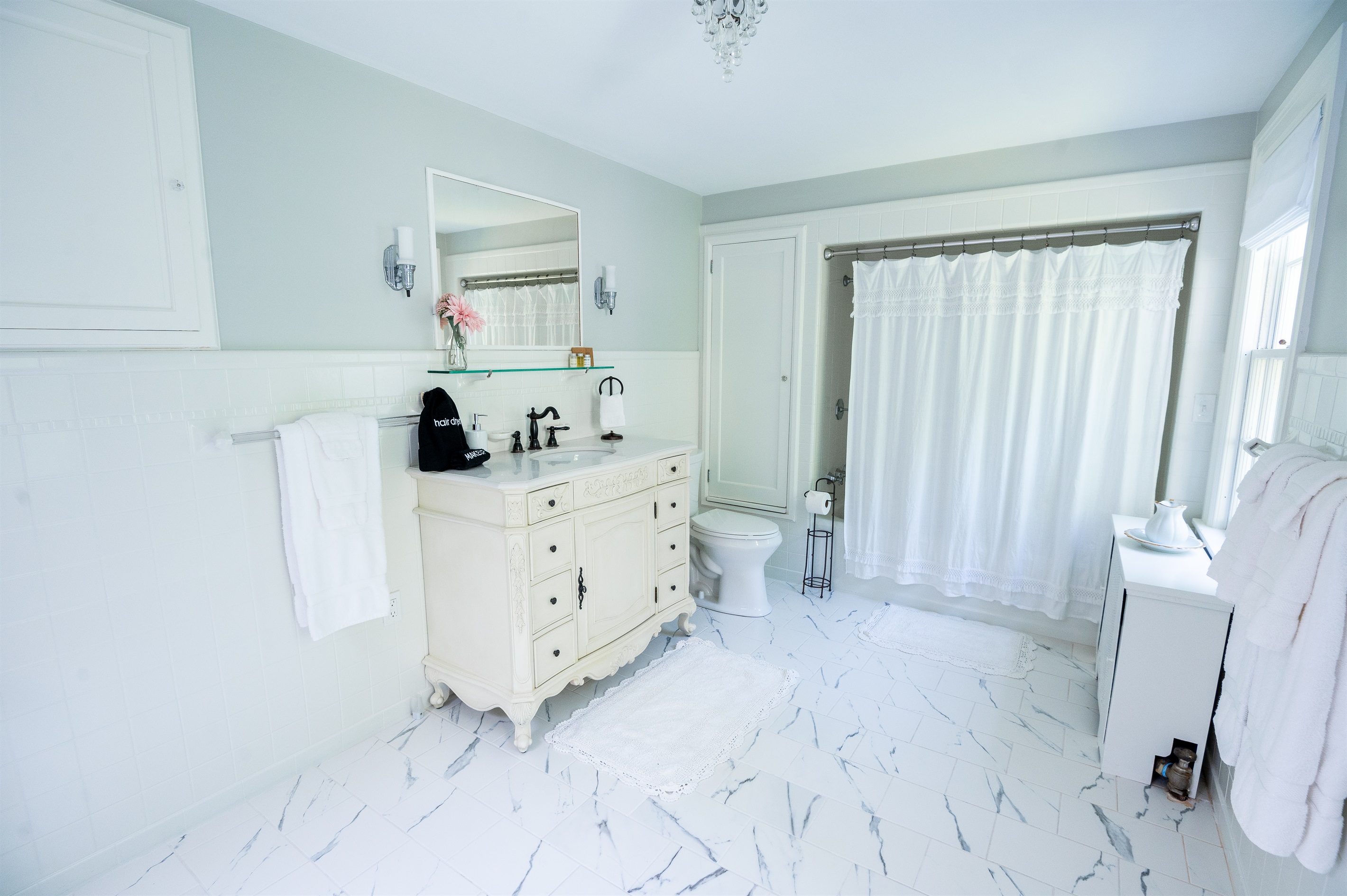 Suite #1 Full Bath