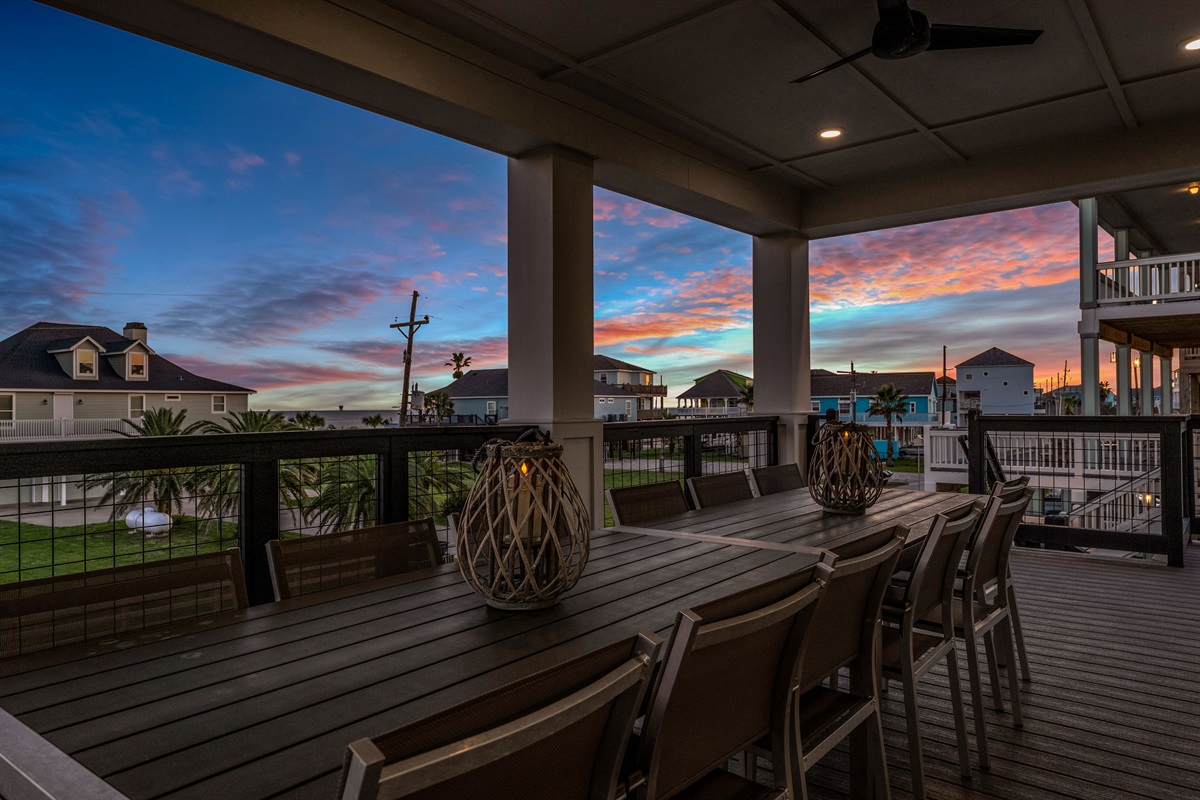 Costa Cristal Outdoor Space: From sunrise coffees to sunset conversations, this covered balcony offers the perfect place to enjoy the sights and sounds of the coast.