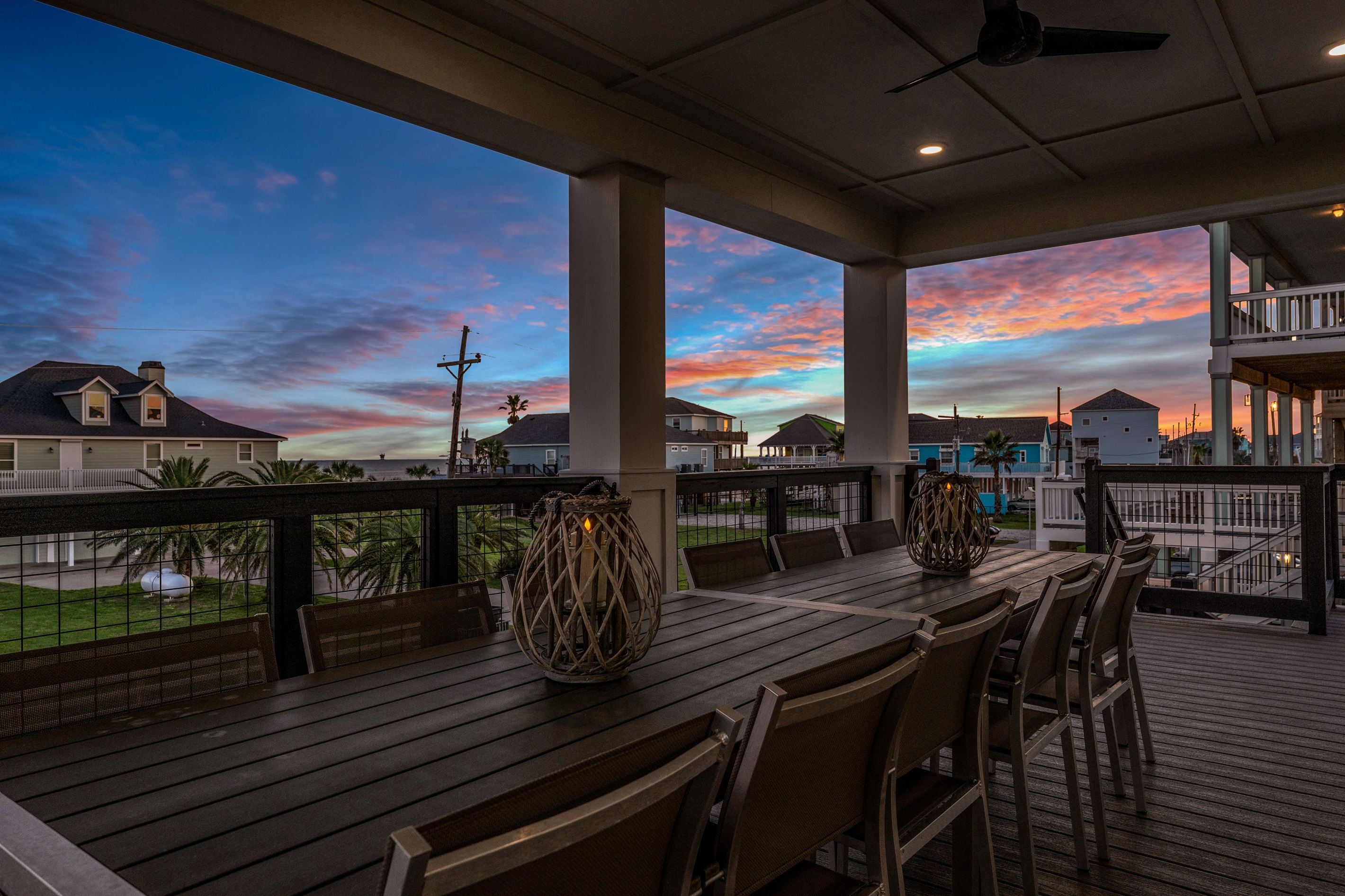Costa Cristal Outdoor Space: From sunrise coffees to sunset conversations, this covered balcony offers the perfect place to enjoy the sights and sounds of the coast.