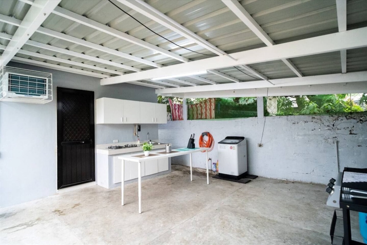 Outdoor Kitchen