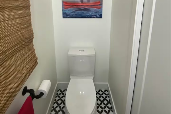 Upstairs powder room facilities