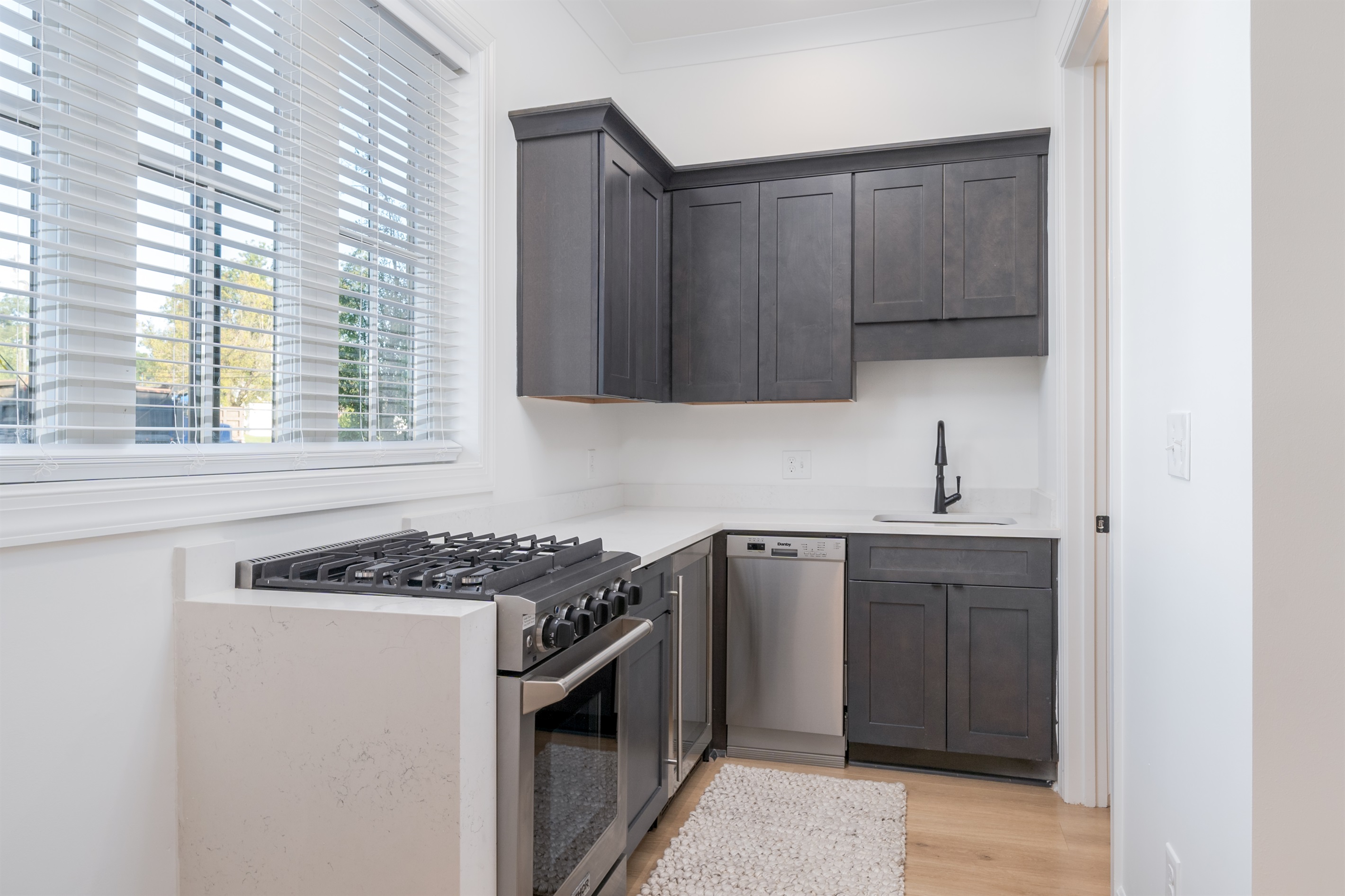Master Suite King Bedroom Kitchenette