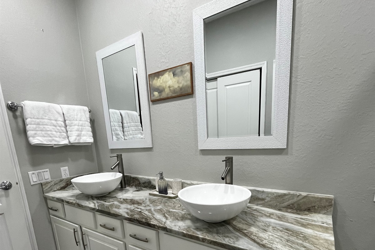 Master King Double Vanity Bathroom