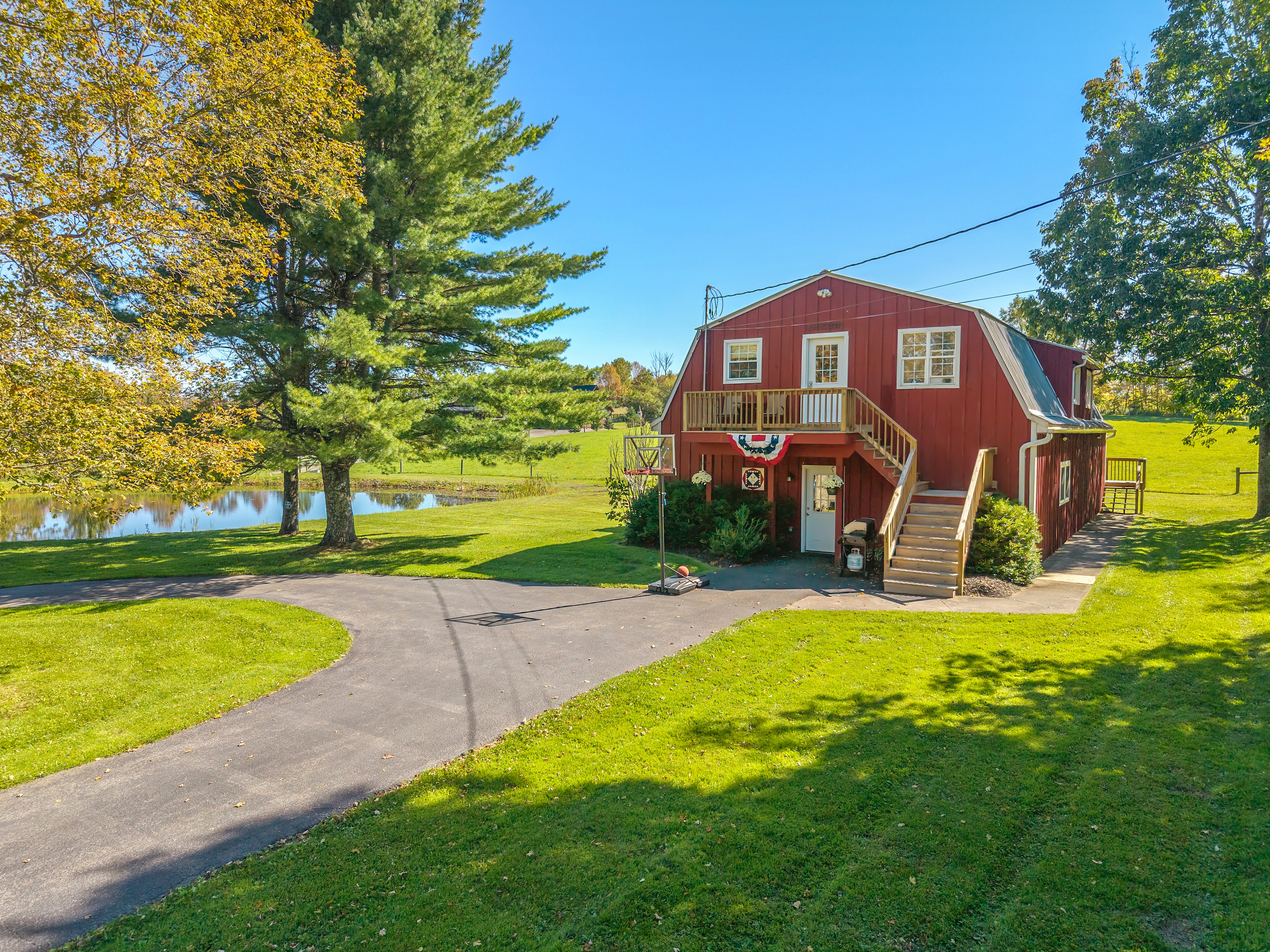 Breezy Acre Farm Apartments