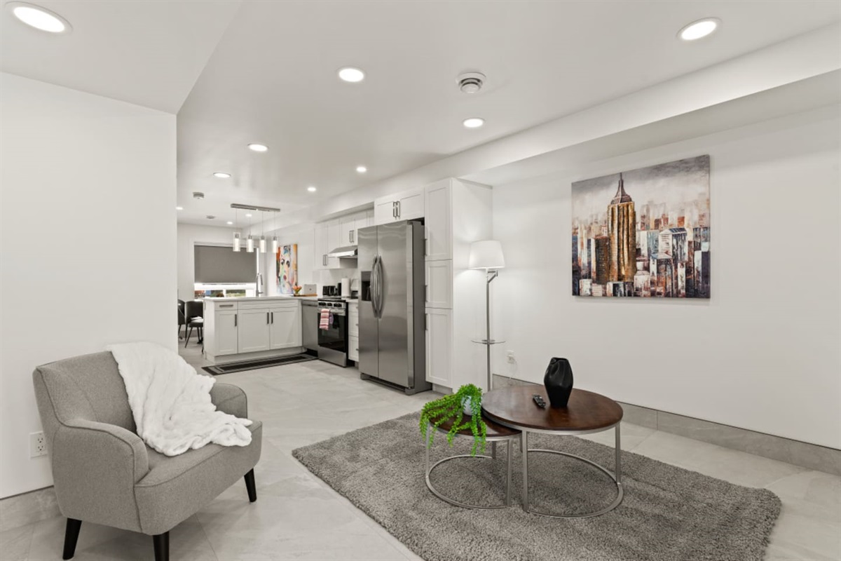 Living Room / Kitchen