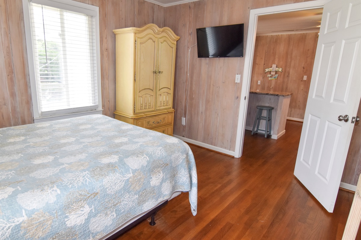 Queen in 5th Bedroom