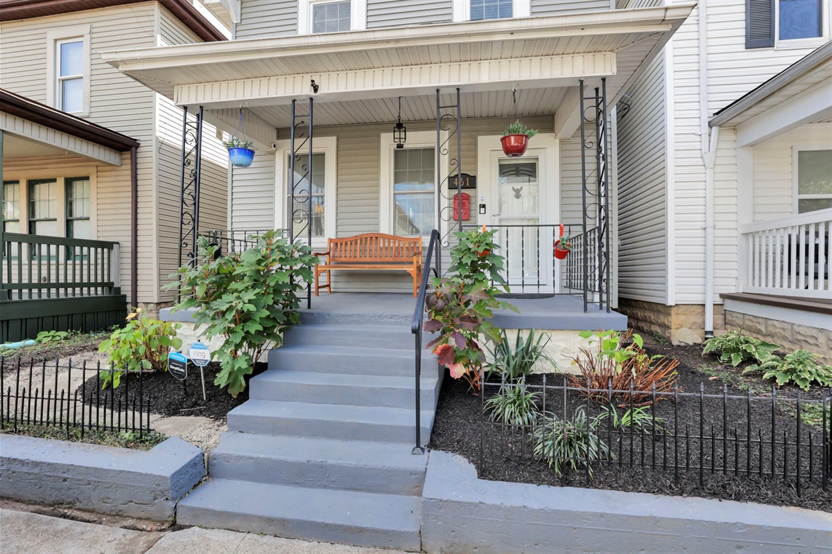 Guests will park on the street and use the front entrance