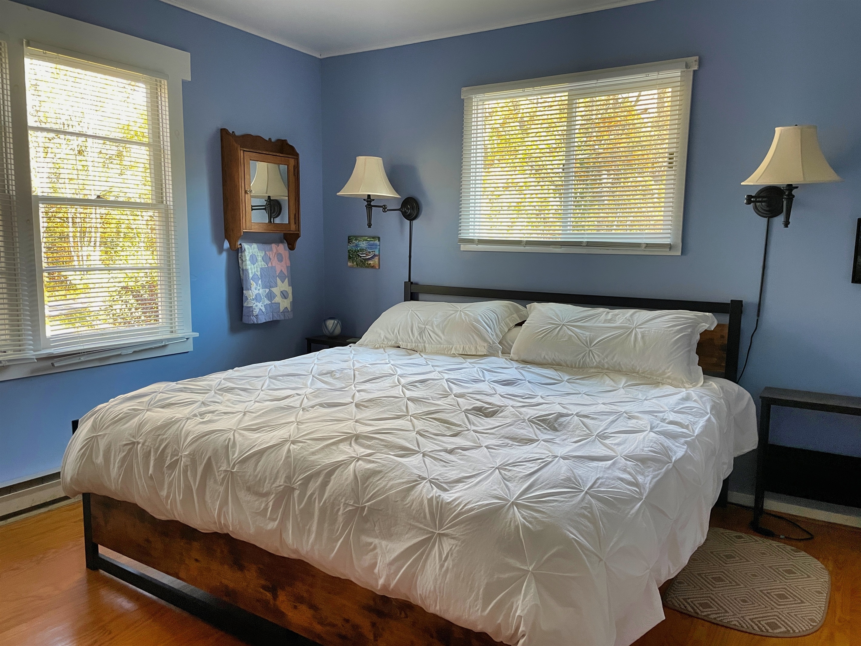 Big Pines King bedroom off the living room area.