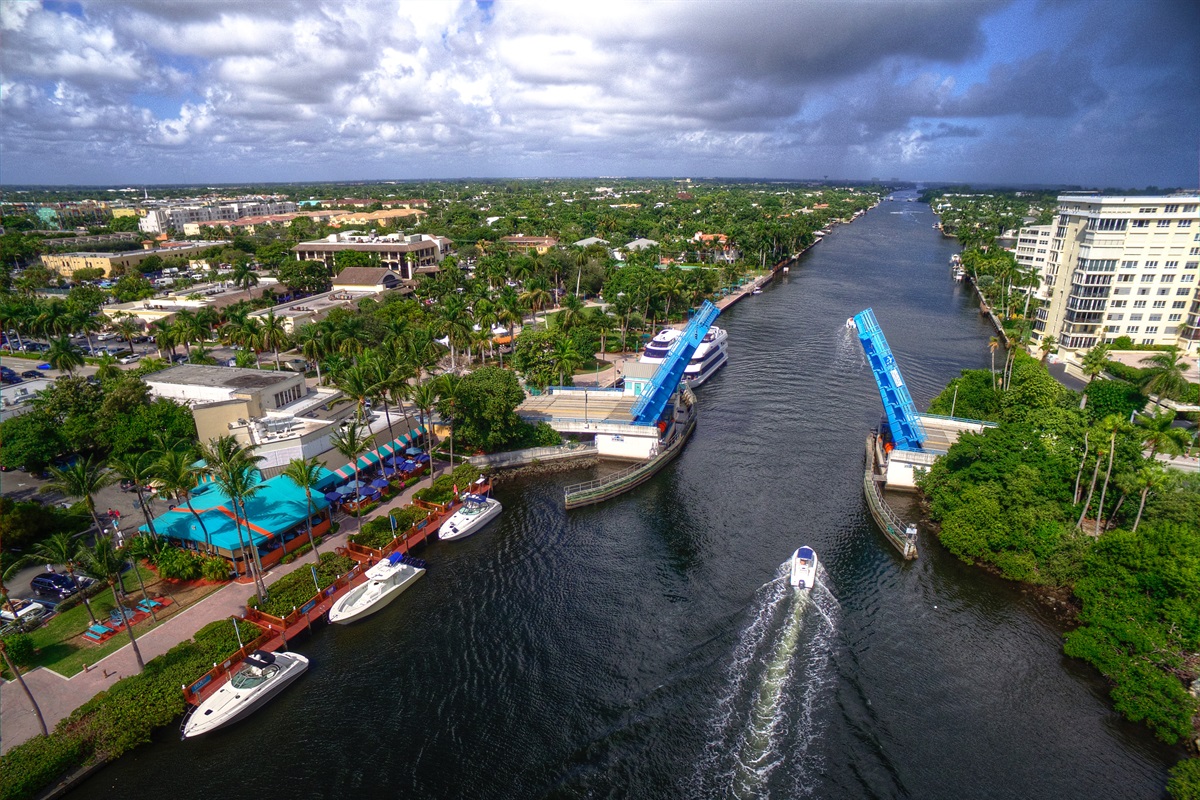 5-minutes to the boat club for a boat charter