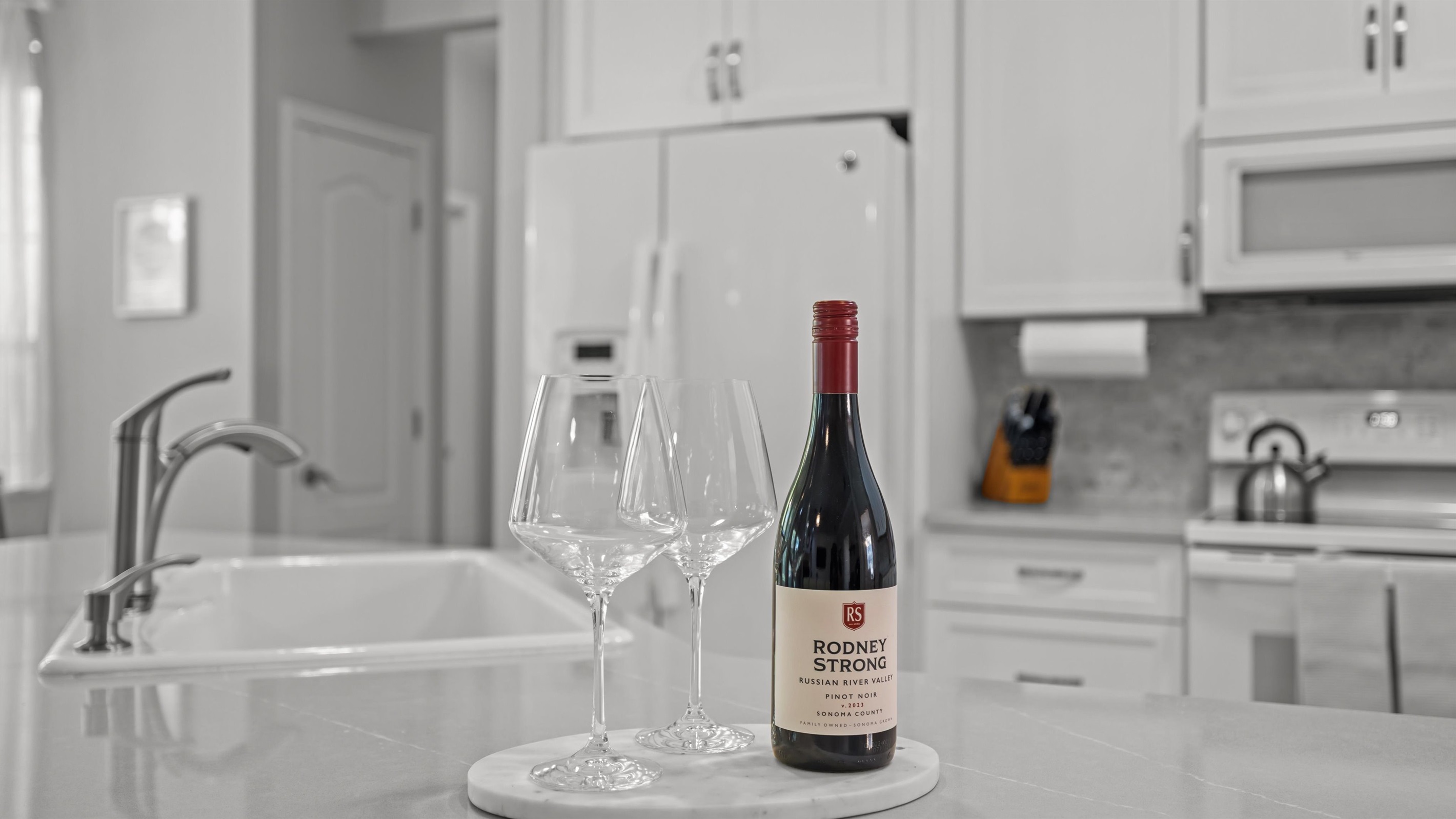 A little welcome treat- complimentary wine and beverages to help you ease right into beach mode.