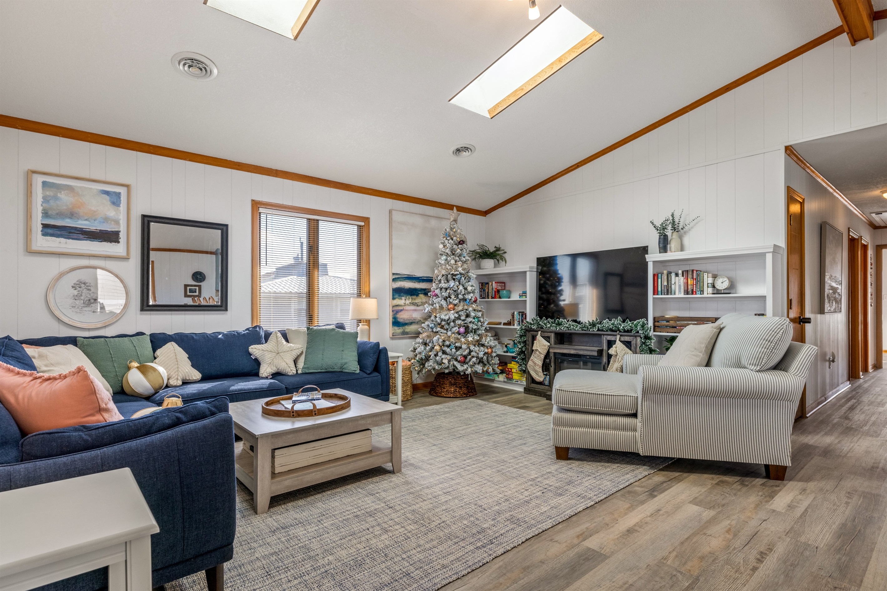 Decorating for Christmas is one of our favorite holiday traditions!  We love making our home extra special this time of year.  A cozy electric fireplace creates the perfect setting for festive family gatherings or winter retreats.