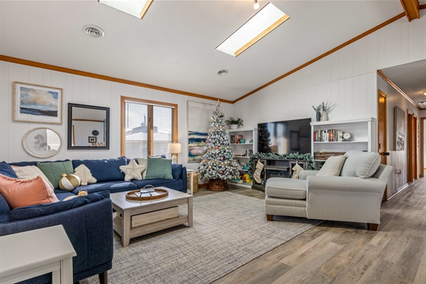 Decorating for Christmas is one of our favorite holiday traditions!  We love making our home extra special this time of year.  A cozy electric fireplace creates the perfect setting for festive family gatherings or winter retreats.