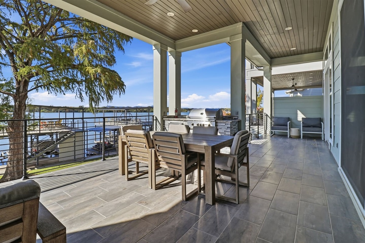 Balcony with Gas Grill