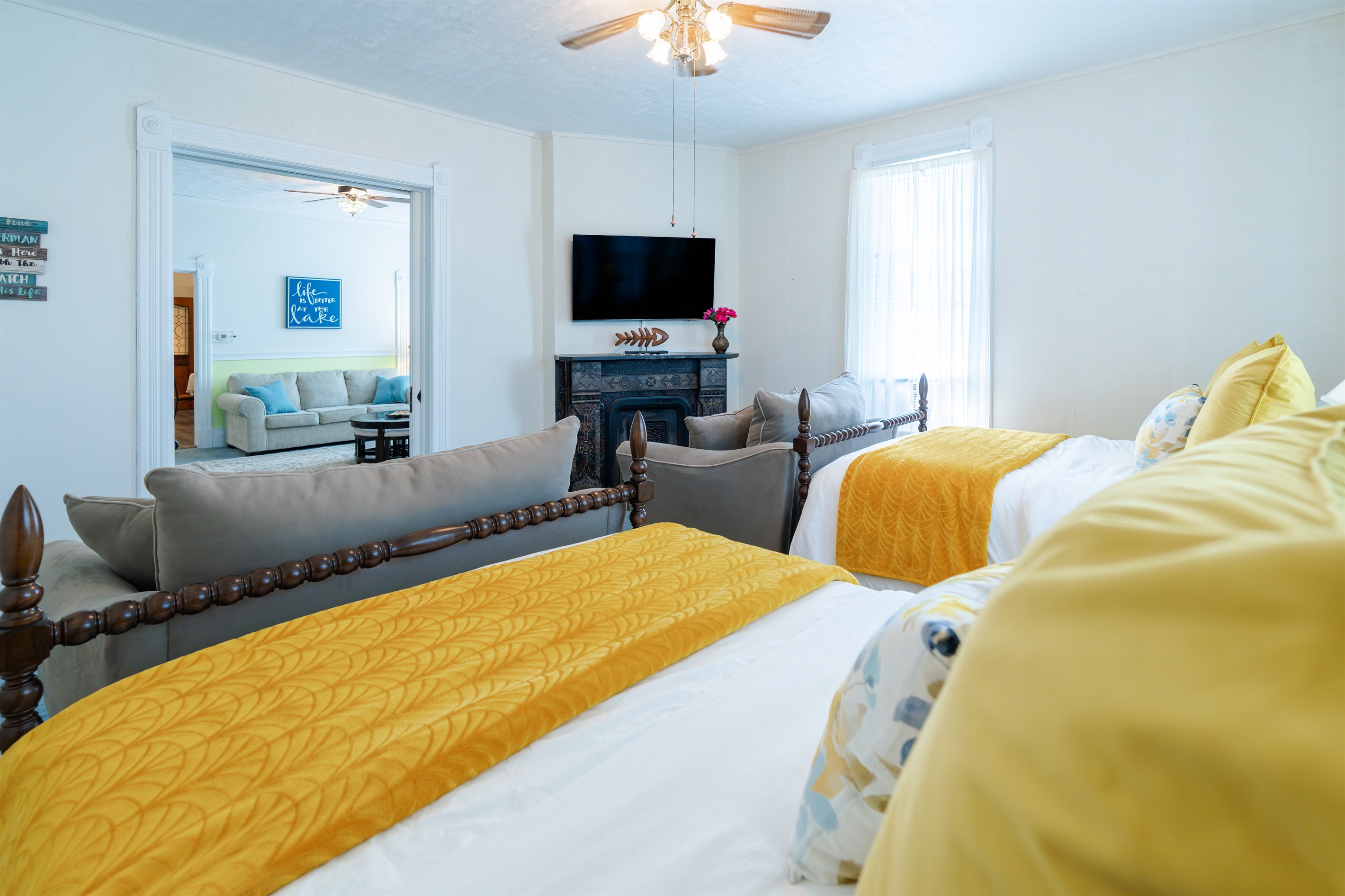 Room #9 "Captains Corner Suite" 2 Queen Beds