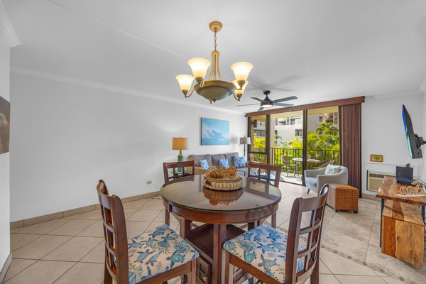 loving room - dining table