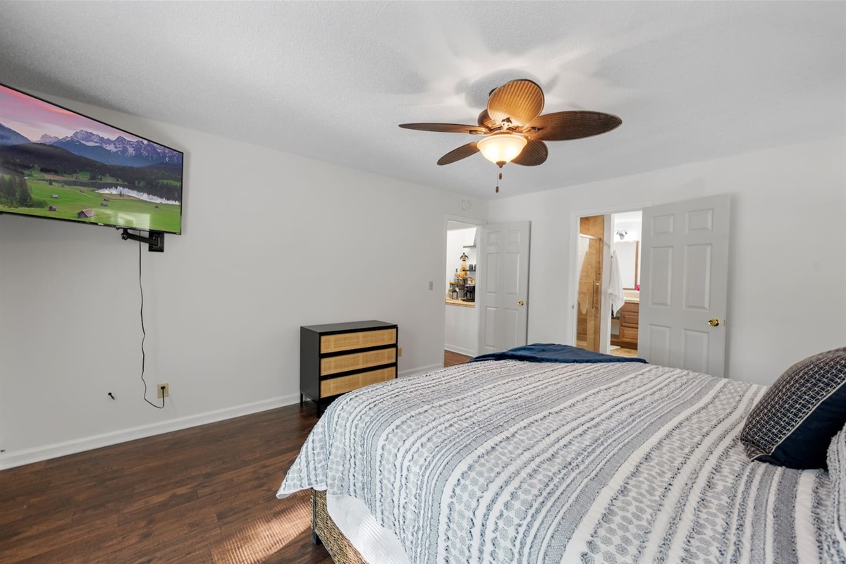 King Bedroom #1