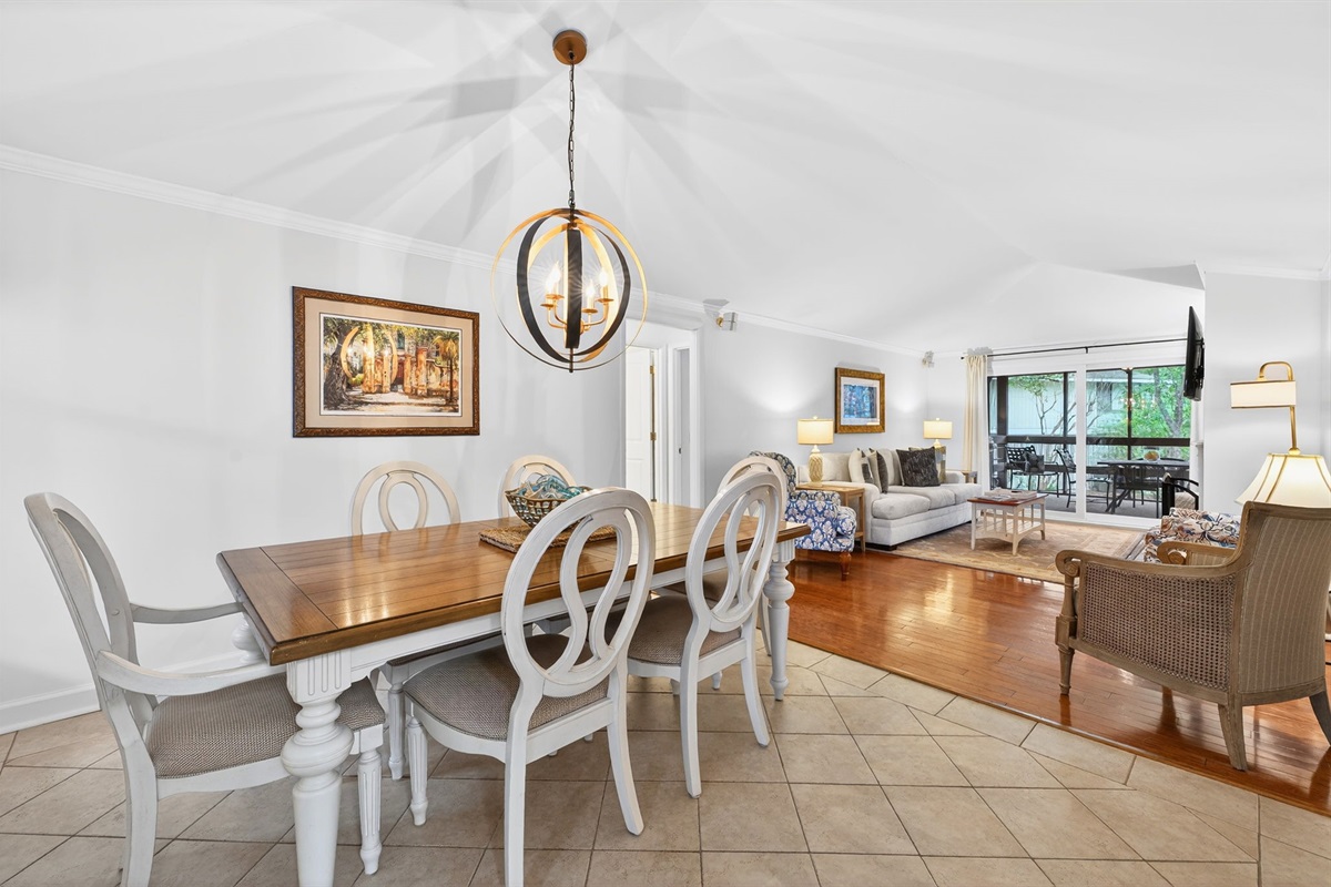 Dining room | Seaside Cottage | IOP Escapes | 31 Twin Oaks, Isle of Palms, SC