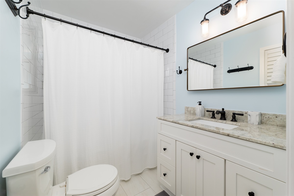 Shared hall bathroom offers everything you need for a comfortable stay 