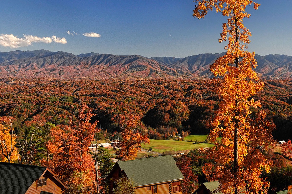 - Golden autumn views stretch across the Smoky Mountains from this peaceful cabin   - Crisp mountain air and vibrant colors create the ultimate seasonal escape   - Experience nature&rsquo;s best from your private Smoky Mountain retreat