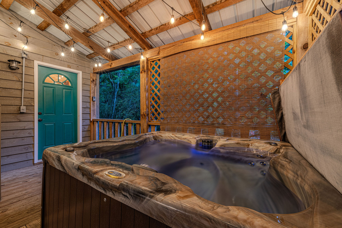 Hot tub inside the cabin. Yes, really.