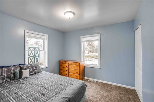 Newly Updated Smart Home 1 mile from ND & Eddy St, photo 17