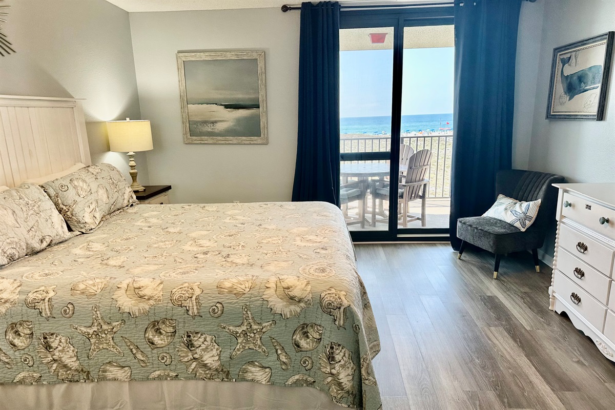 Nice and spacious master bedroom!