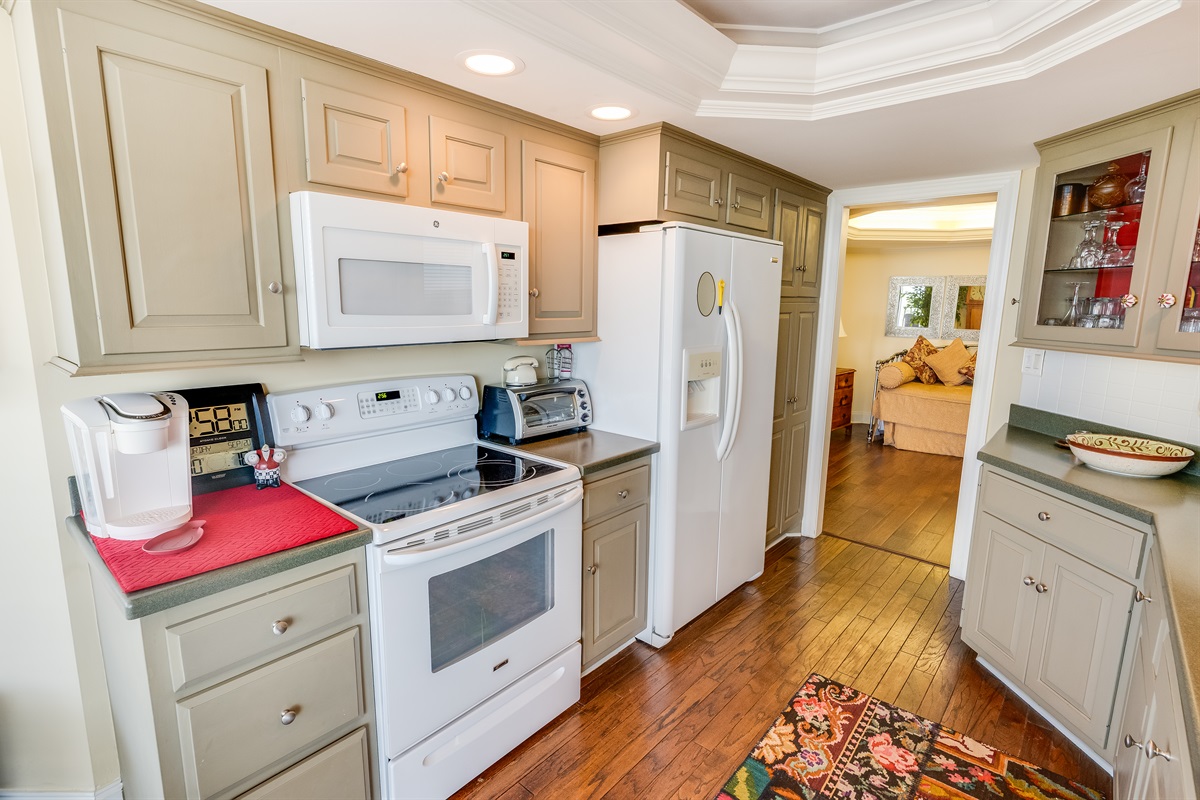 Large Kitchen Area