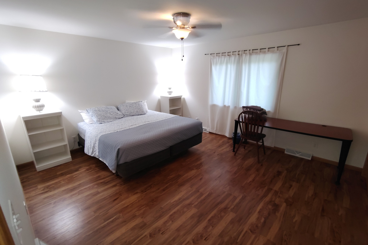 King Bedroom - Main Level