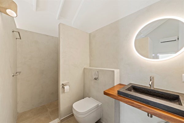 Villa Blenchi - Bedroom 2 | Ensuite